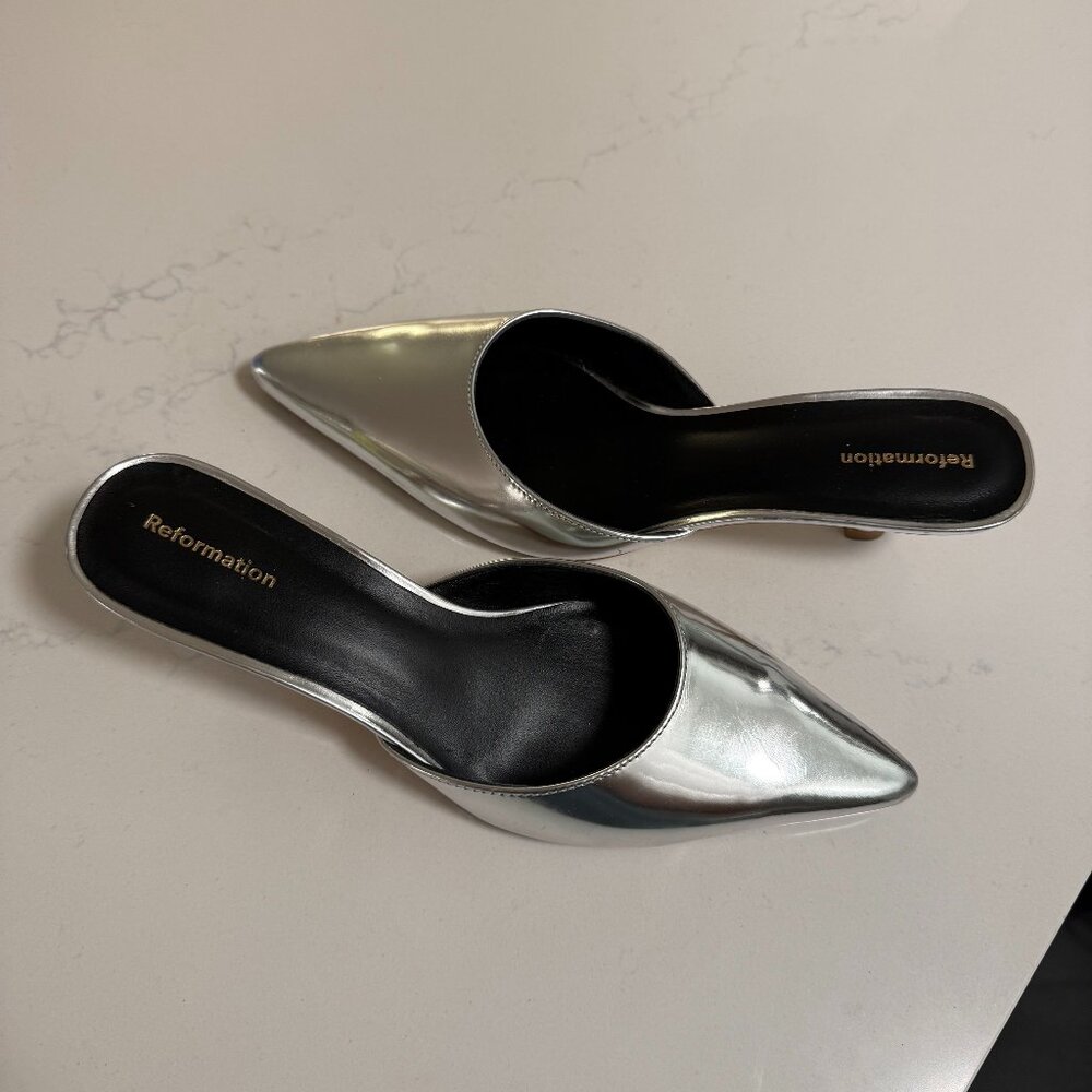 Reformation Wilda Kitten Mule Silver - Size 6.5